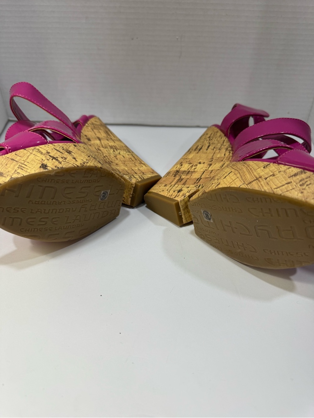 Chinese Laundry Fuchsia Strappy Wedge Sandals Sz 9M - Picture 6 of 6